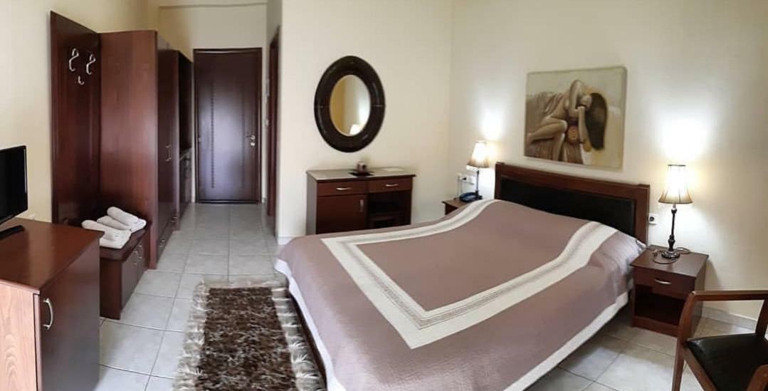 Hotel Philippion Loutraki  Exterior photo